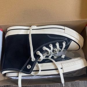 BRAND NEW converse - chuck 70s